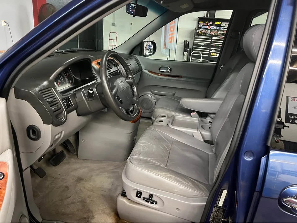 2005 Kia Carnival - Image 12 of 20