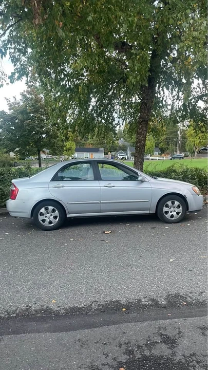 2005 Kia Spectra - Image 7 of 7