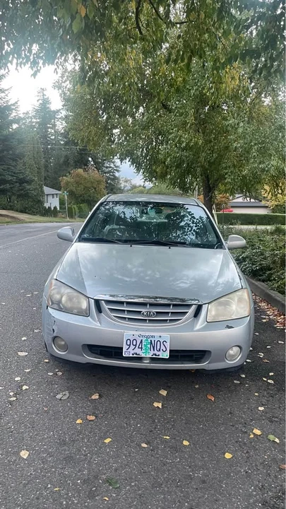 2005 Kia Spectra - Image 2 of 7