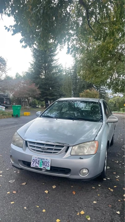 2005 Kia Spectra - Image 3 of 7