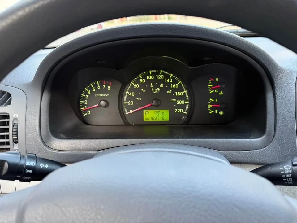 2005 Kia Spectra - Image 10 of 11