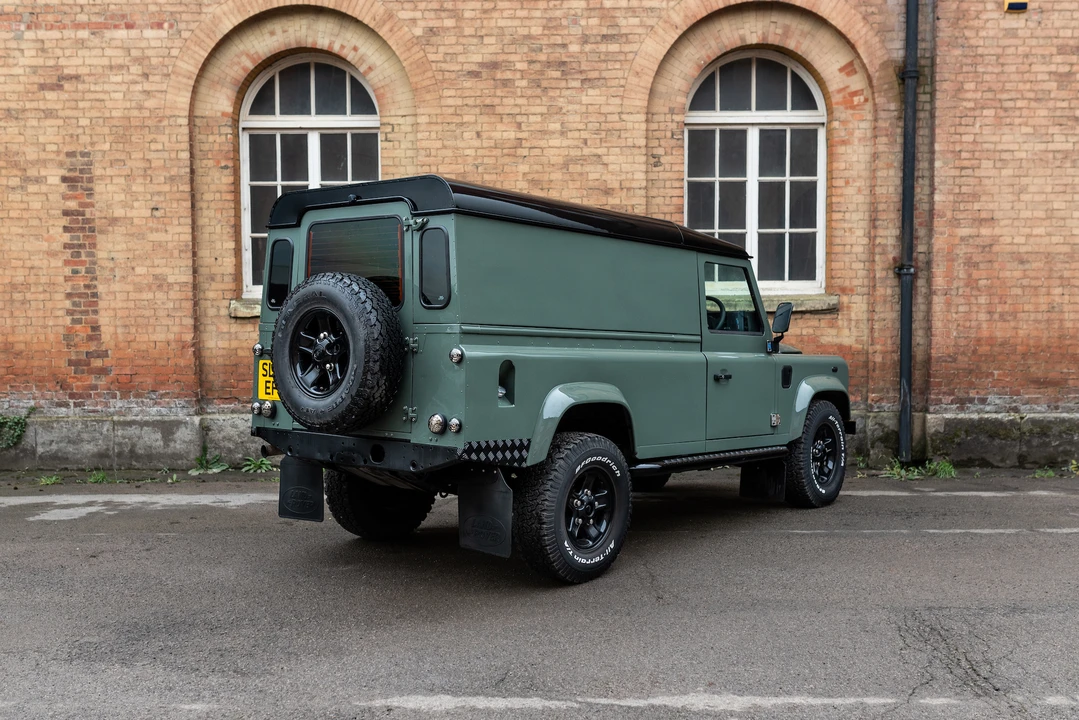 2005 Land Rover Defender 110 - Image 31 of 31
