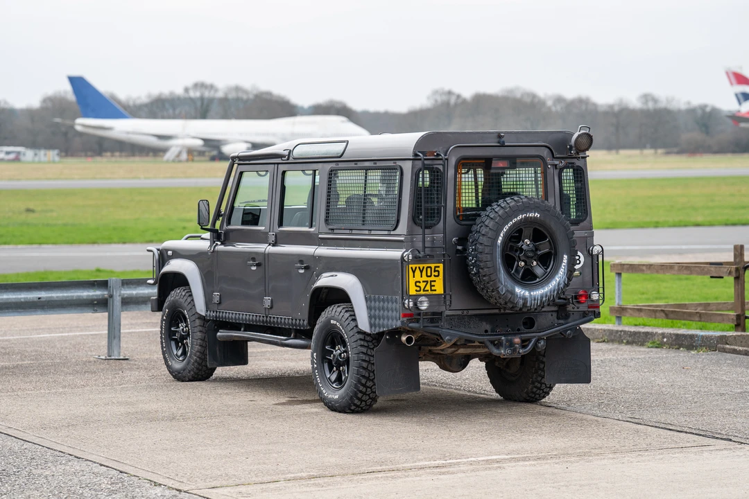 2005 Land Rover Defender 110 - Image 9 of 31