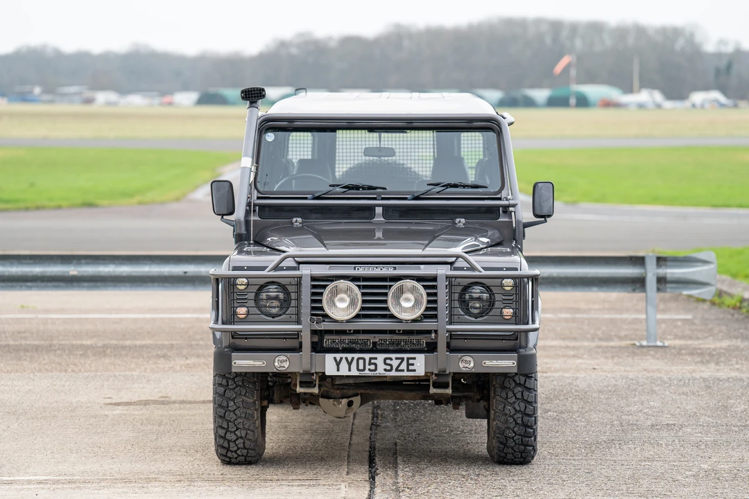 2005 Land Rover Defender 110 - Image 4 of 31