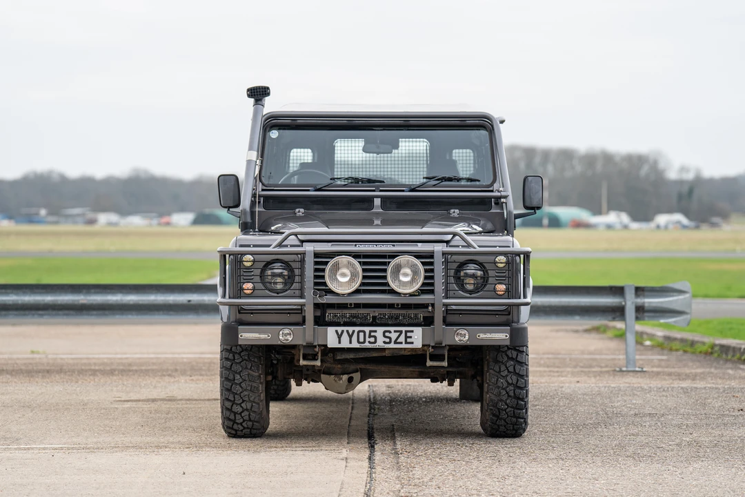 2005 Land Rover Defender 110 - Image 12 of 31