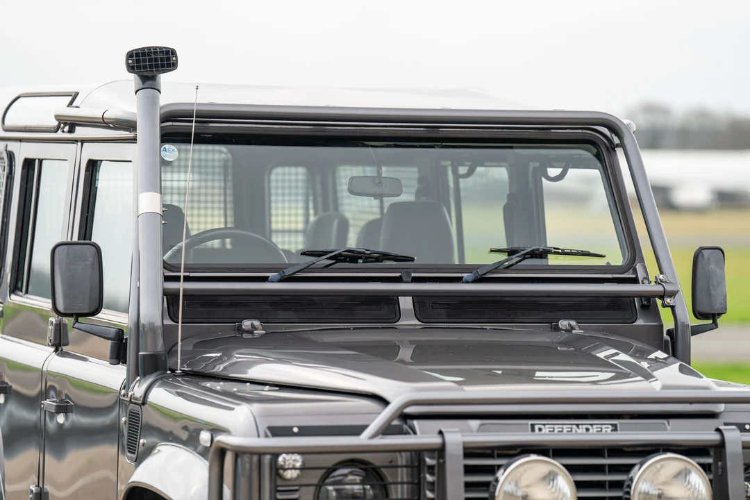 2005 Land Rover Defender 110 - Image 22 of 31
