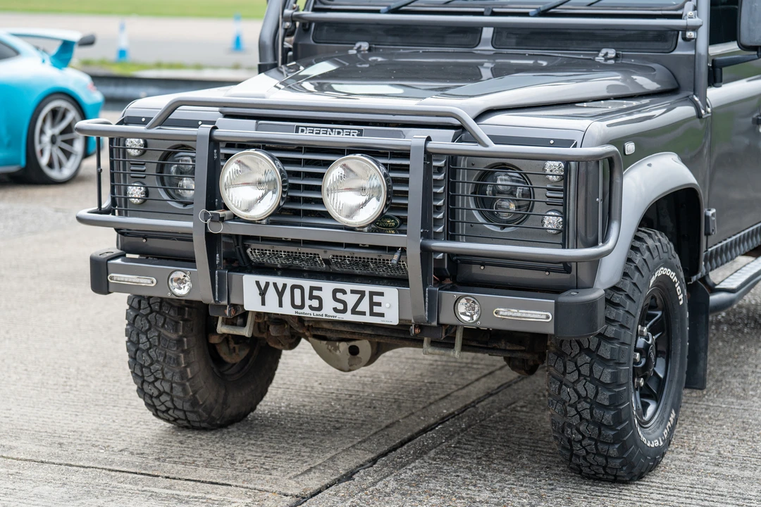 2005 Land Rover Defender 110 - Image 24 of 31