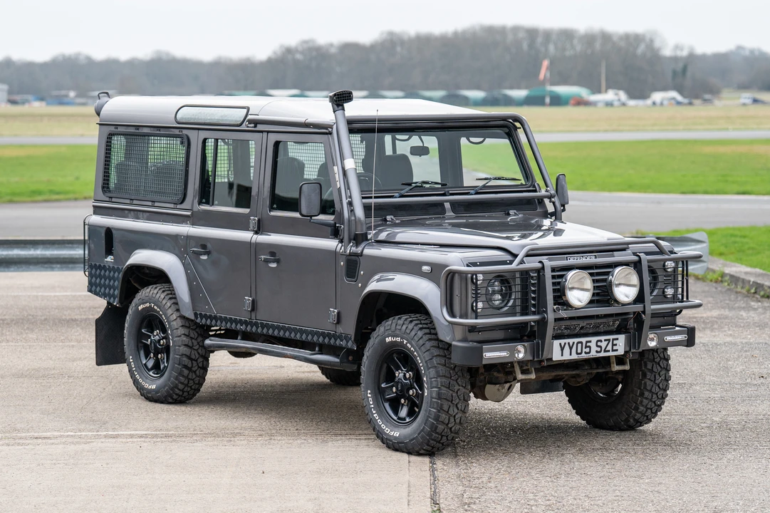 2005 Land Rover Defender 110 - Image 2 of 31