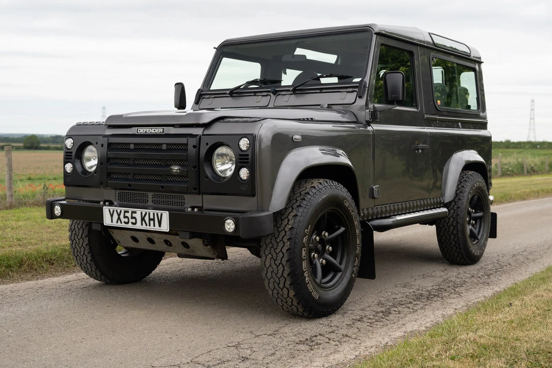 2005 Land Rover Defender 90 - Image 2 of 31