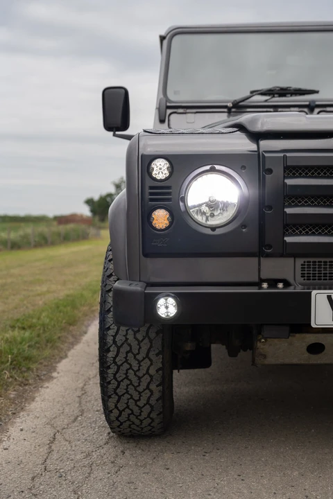 2005 Land Rover Defender 90 - Image 23 of 31