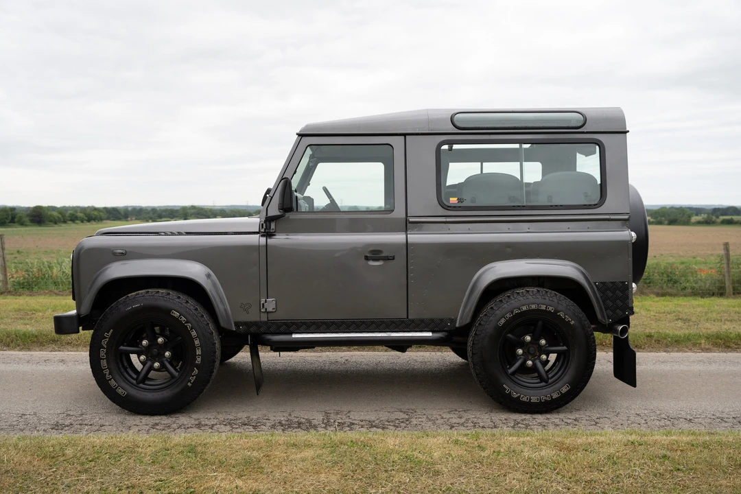 2005 Land Rover Defender 90 - Image 15 of 31