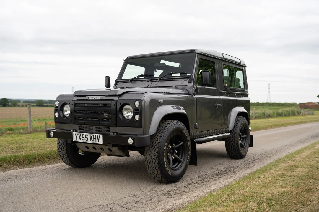 2005 Land Rover Defender 90 - Image 3 of 31