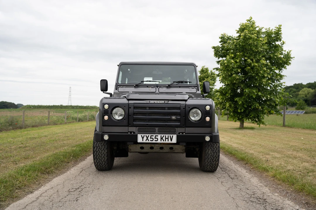 2005 Land Rover Defender 90 - Image 14 of 31