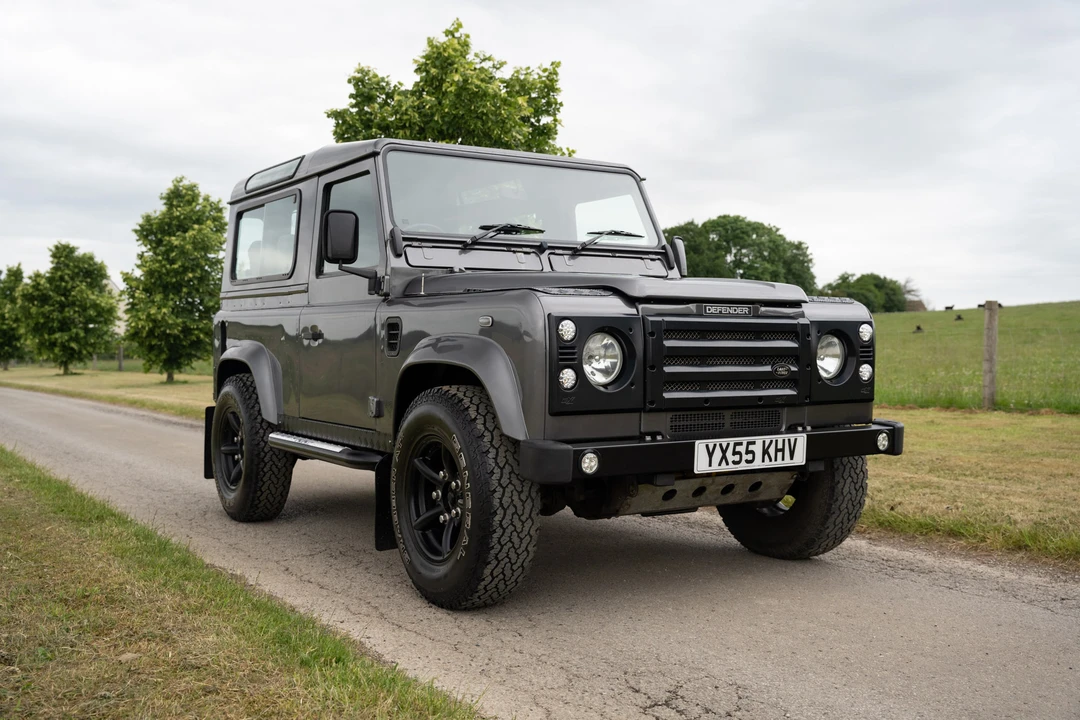 2005 Land Rover Defender 90 - Image 13 of 31