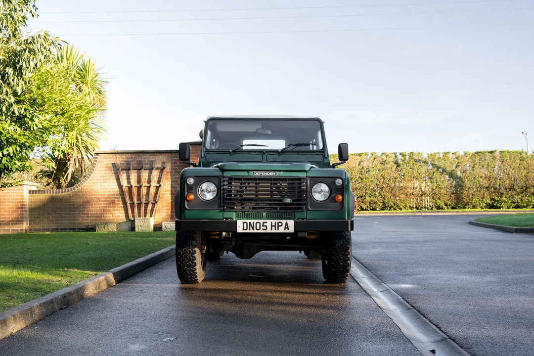 2005 Land Rover Defender 90 - Image 3 of 31