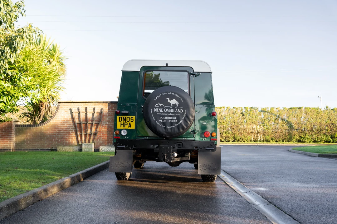 2005 Land Rover Defender 90 - Image 17 of 31