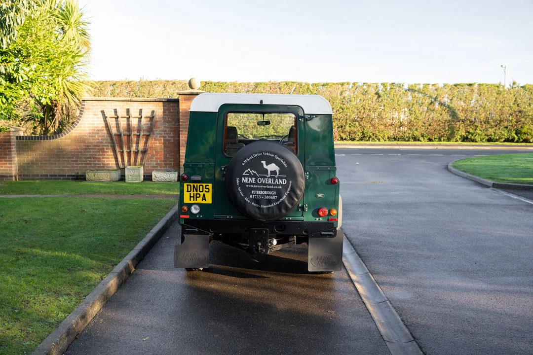 2005 Land Rover Defender 90 - Image 7 of 31