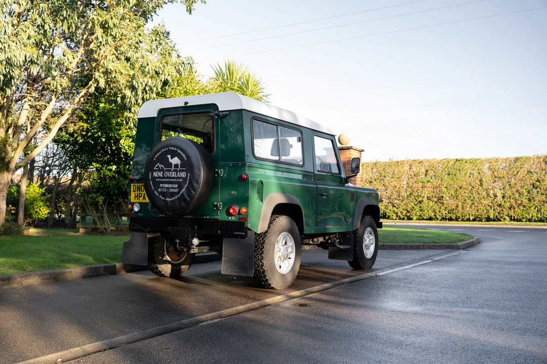2005 Land Rover Defender 90 - Image 8 of 31