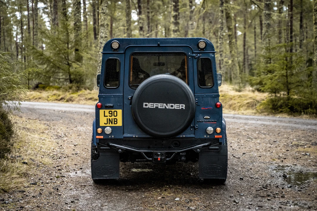2005 Land Rover Defender 90 - Image 7 of 31