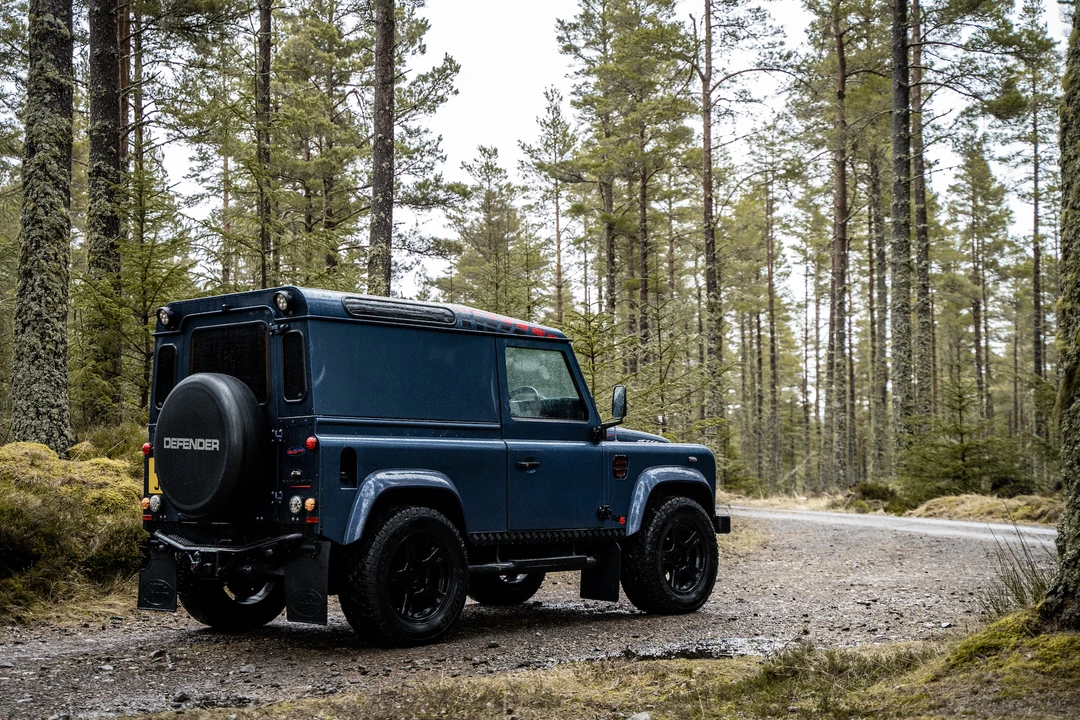 2005 Land Rover Defender 90 - Image 18 of 31