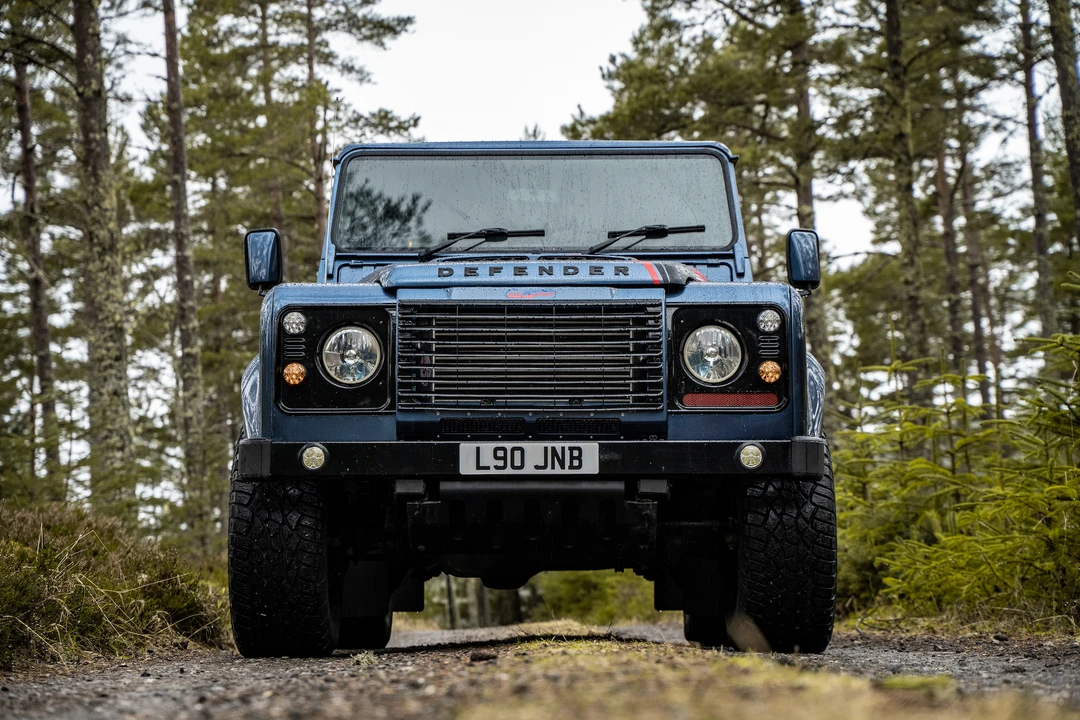 2005 Land Rover Defender 90 - Image 12 of 31