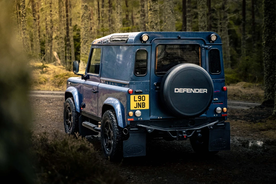 2005 Land Rover Defender 90 - Image 23 of 31