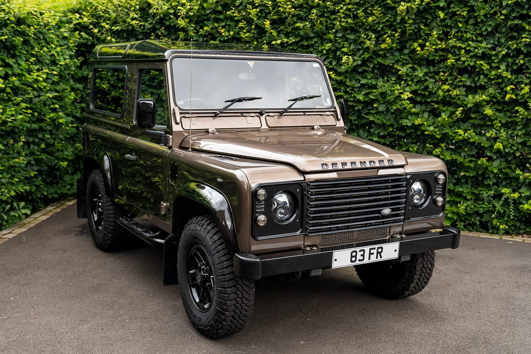 2005 Land Rover Defender 90 - Image 2 of 31