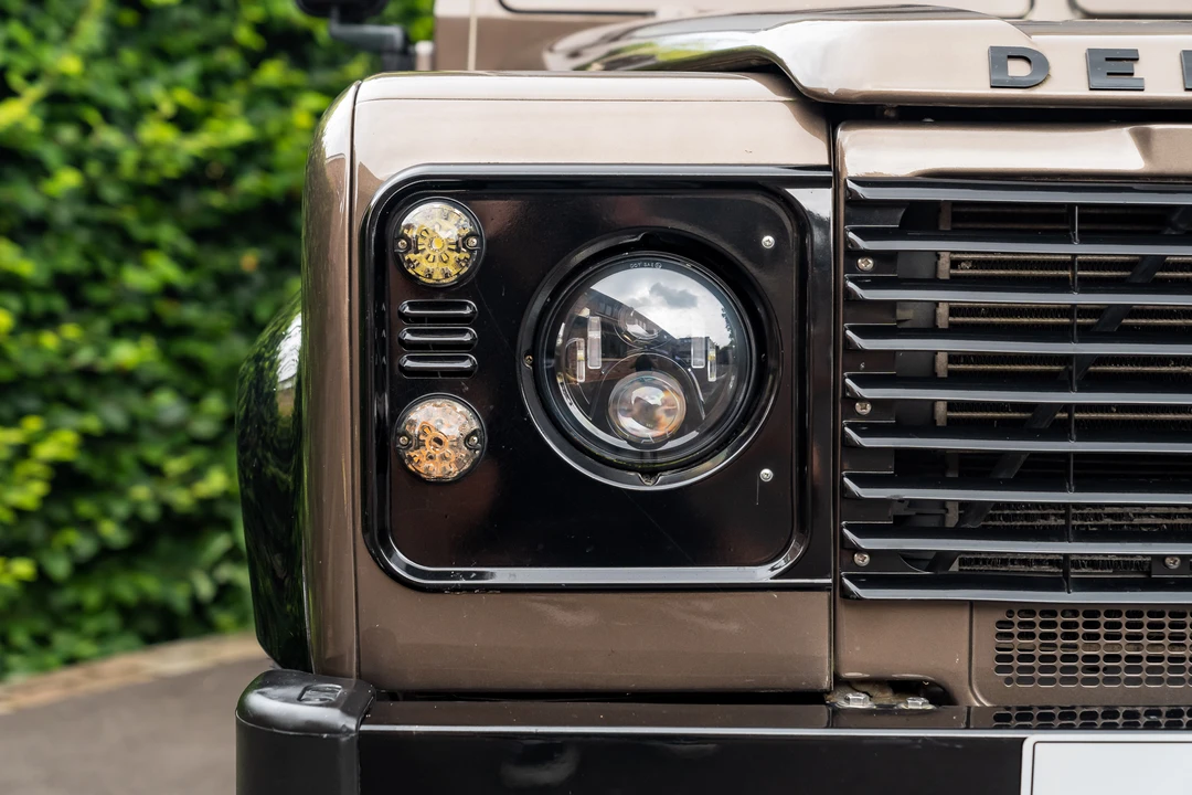 2005 Land Rover Defender 90 - Image 21 of 31