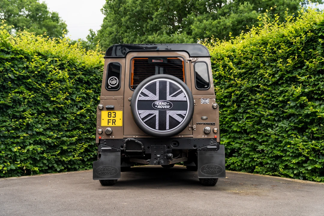 2005 Land Rover Defender 90 - Image 14 of 31