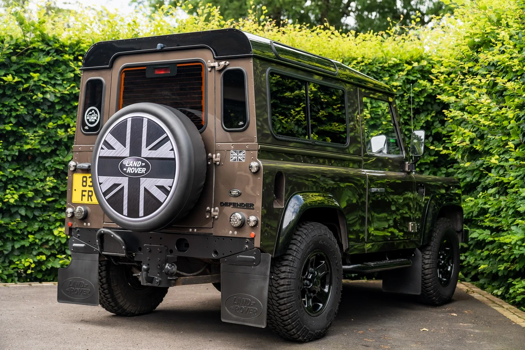 2005 Land Rover Defender 90 - Image 15 of 31