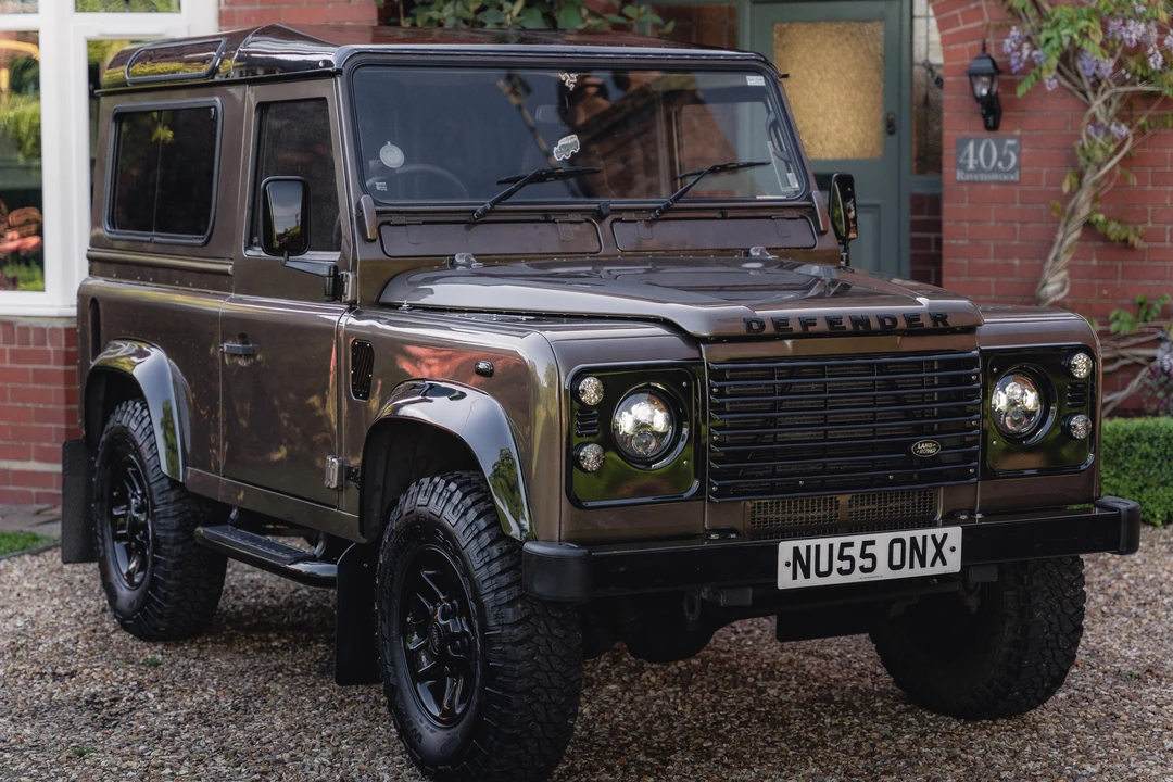 2005 Land Rover Defender 90 - Image 2 of 31