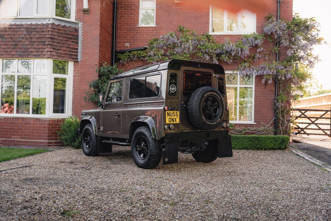 2005 Land Rover Defender 90 - Image 13 of 31