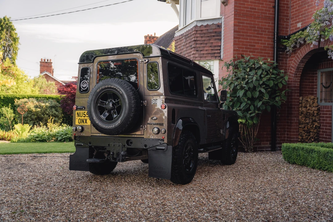 2005 Land Rover Defender 90 - Image 15 of 31