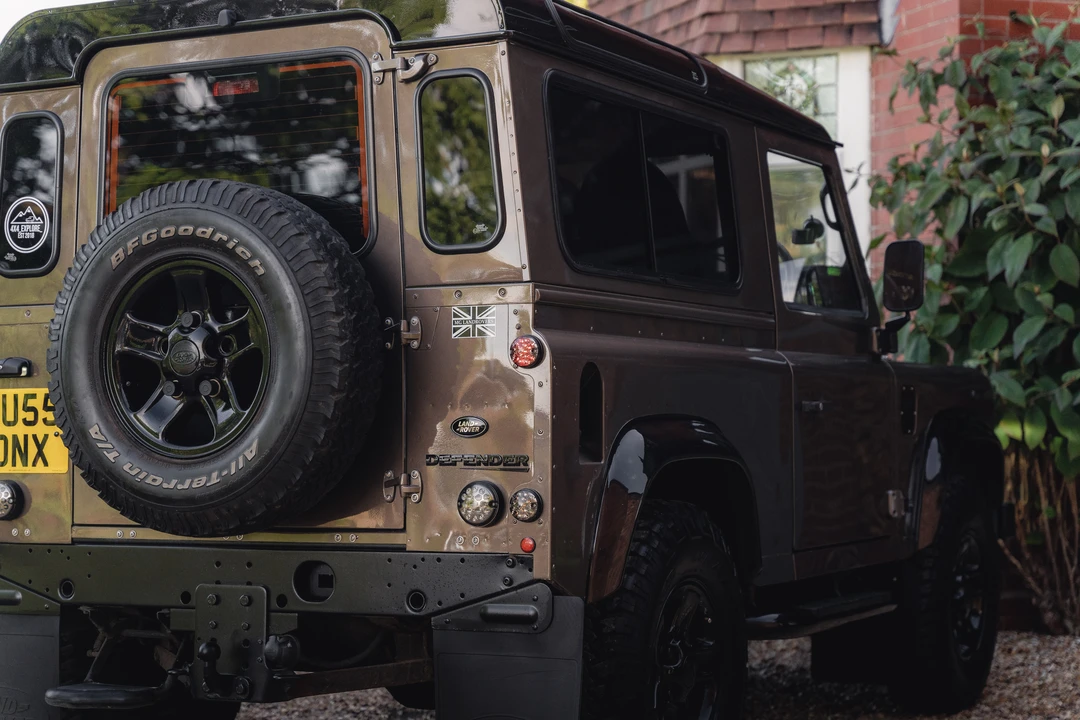 2005 Land Rover Defender 90 - Image 16 of 31