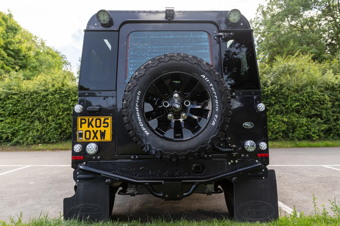 2005 Land Rover Defender 90 - Image 15 of 31