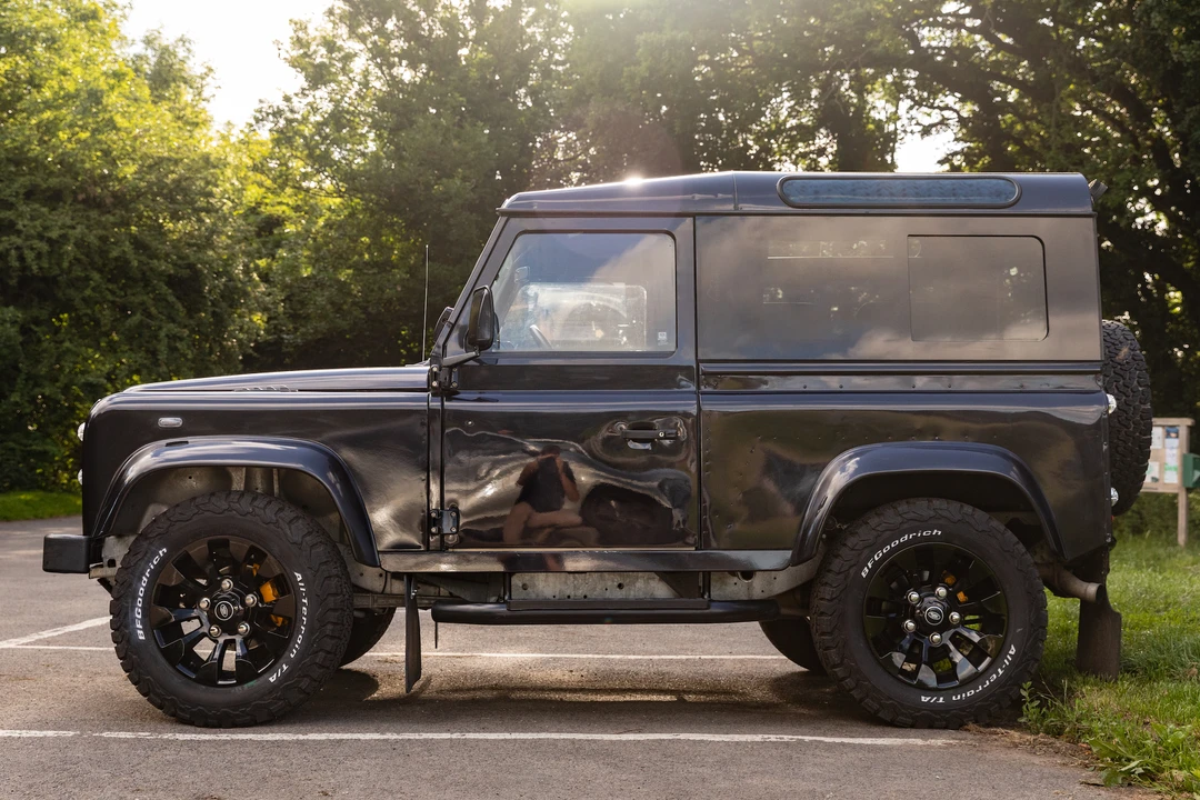 2005 Land Rover Defender 90 - Image 17 of 31