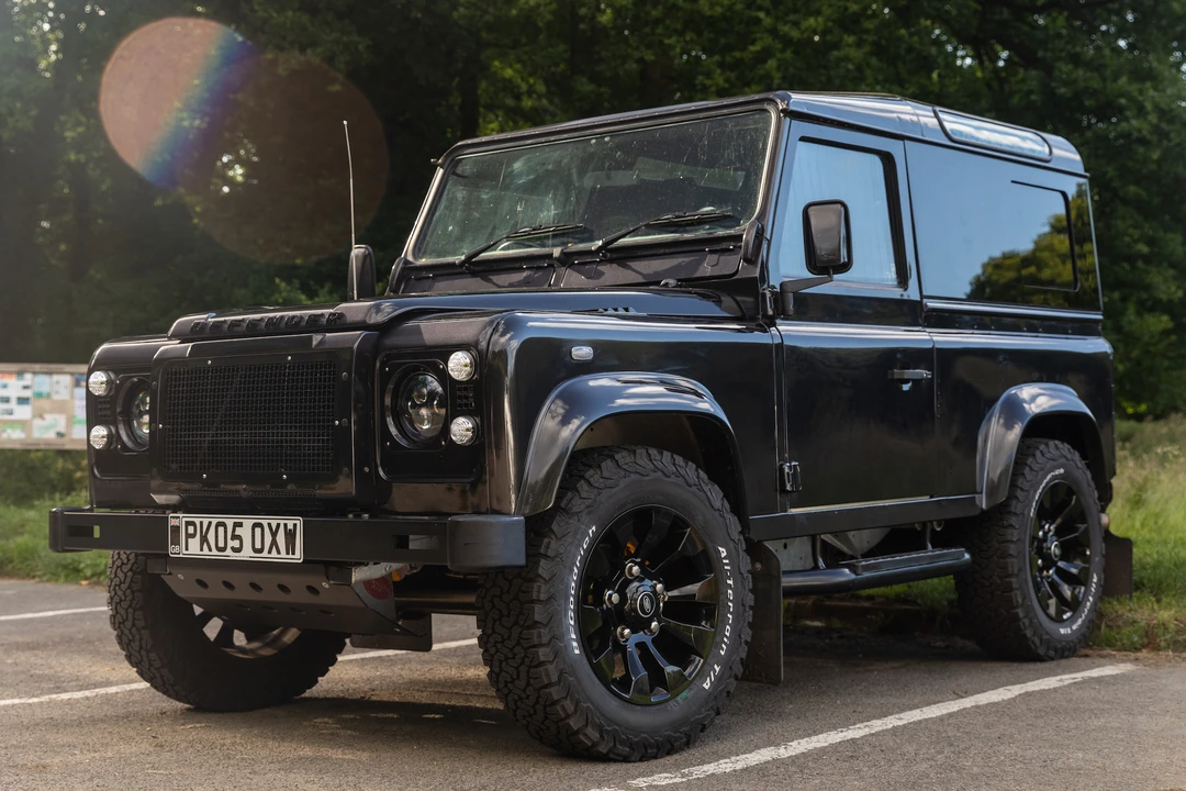 2005 Land Rover Defender 90 - Image 10 of 31