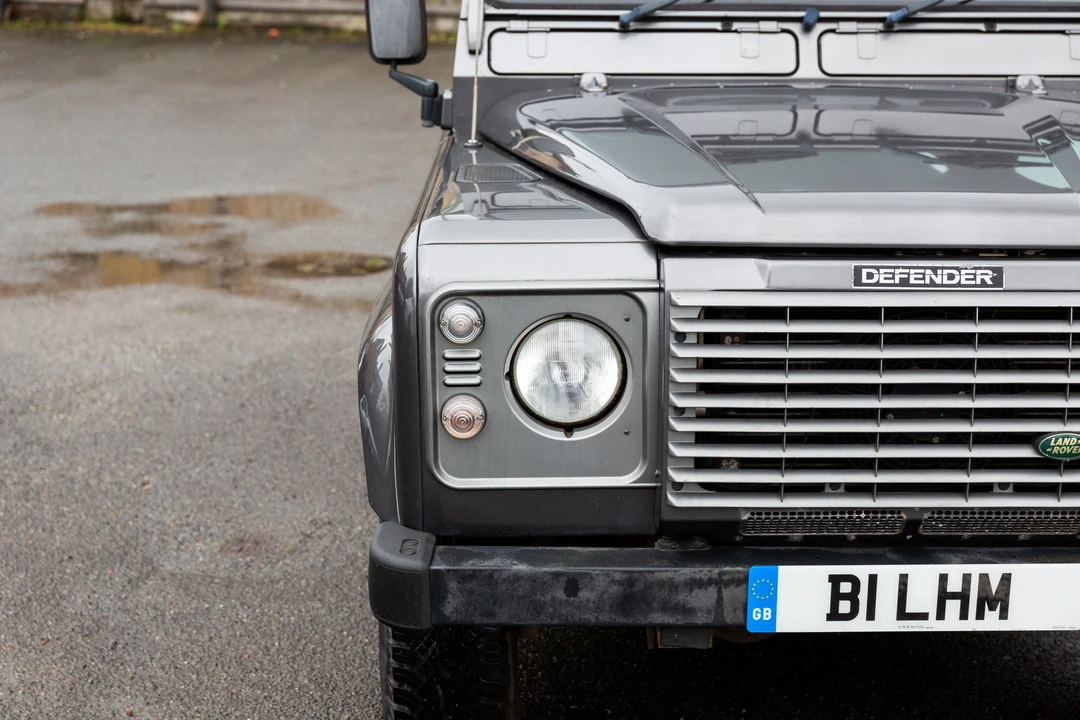 2005 Land Rover Defender 90 - Image 16 of 31