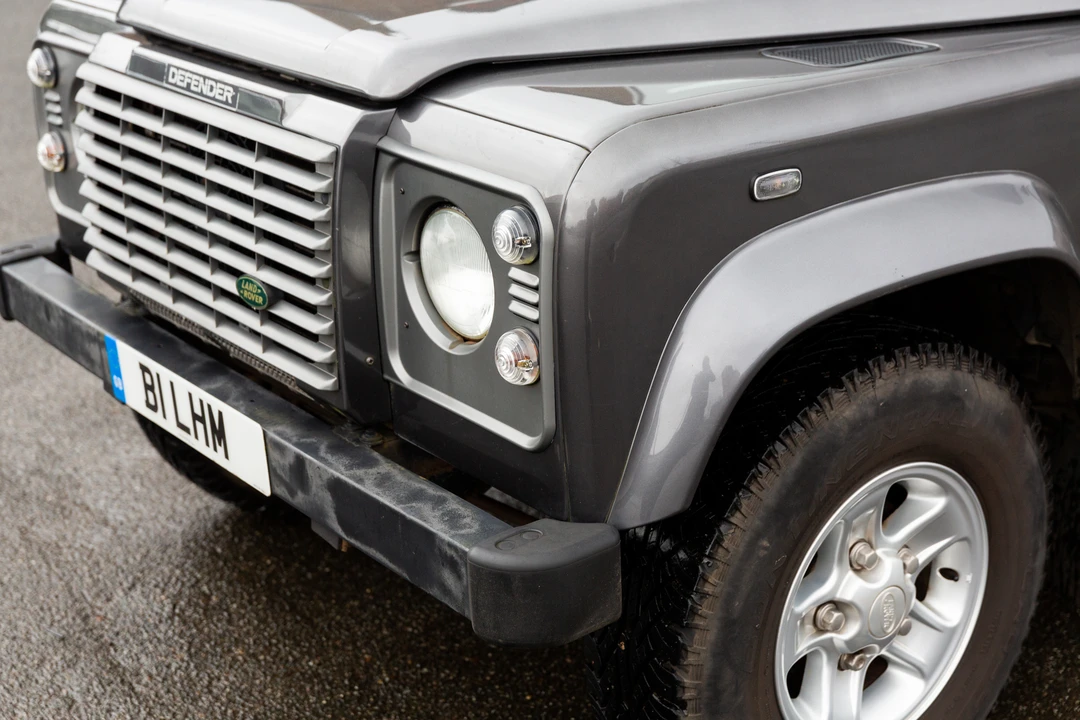 2005 Land Rover Defender 90 - Image 23 of 31