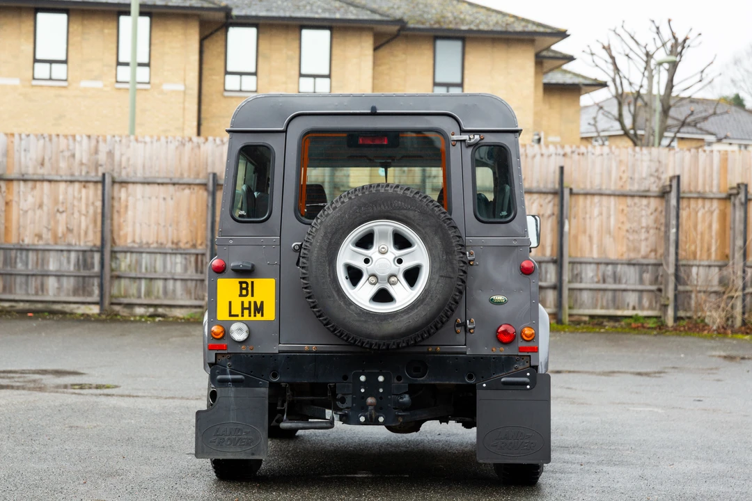 2005 Land Rover Defender 90 - Image 11 of 31