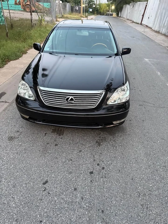 2005 Lexus LS 3rd Gen - Image 20 of 20