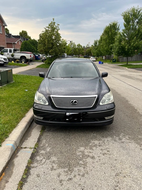 2005 Lexus LS 3rd Gen - Image 10 of 11