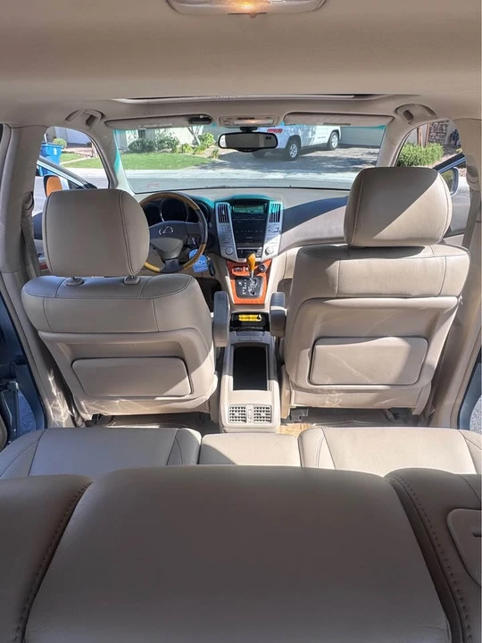 2005 Lexus RX 2nd Gen - Image 7 of 10