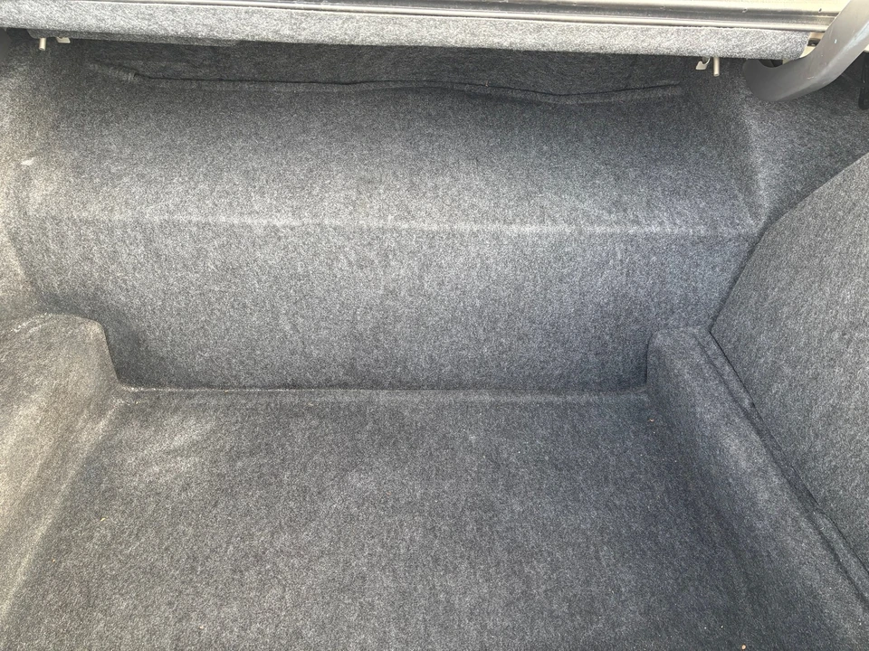 2005 Lincoln Town Car - Image 24 of 27