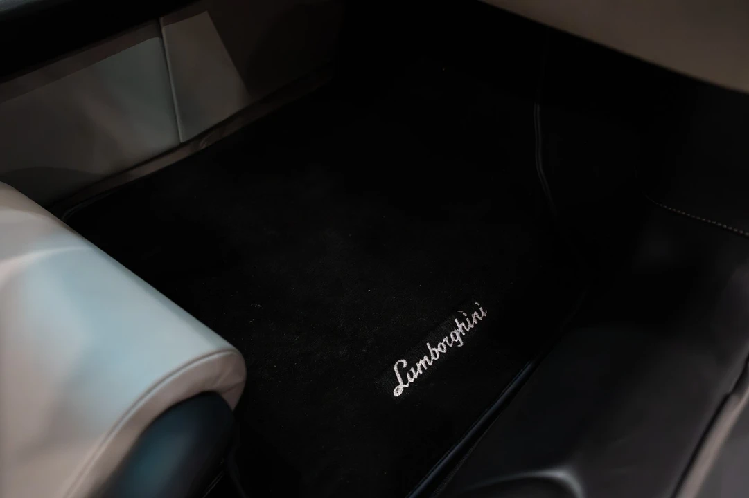 2005 Lamborghini Murcielago - Image 26 of 31