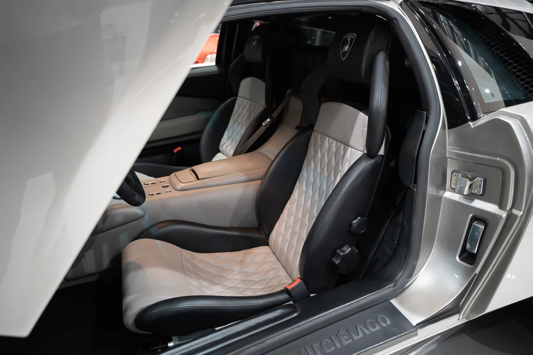 2005 Lamborghini Murcielago - Image 8 of 31