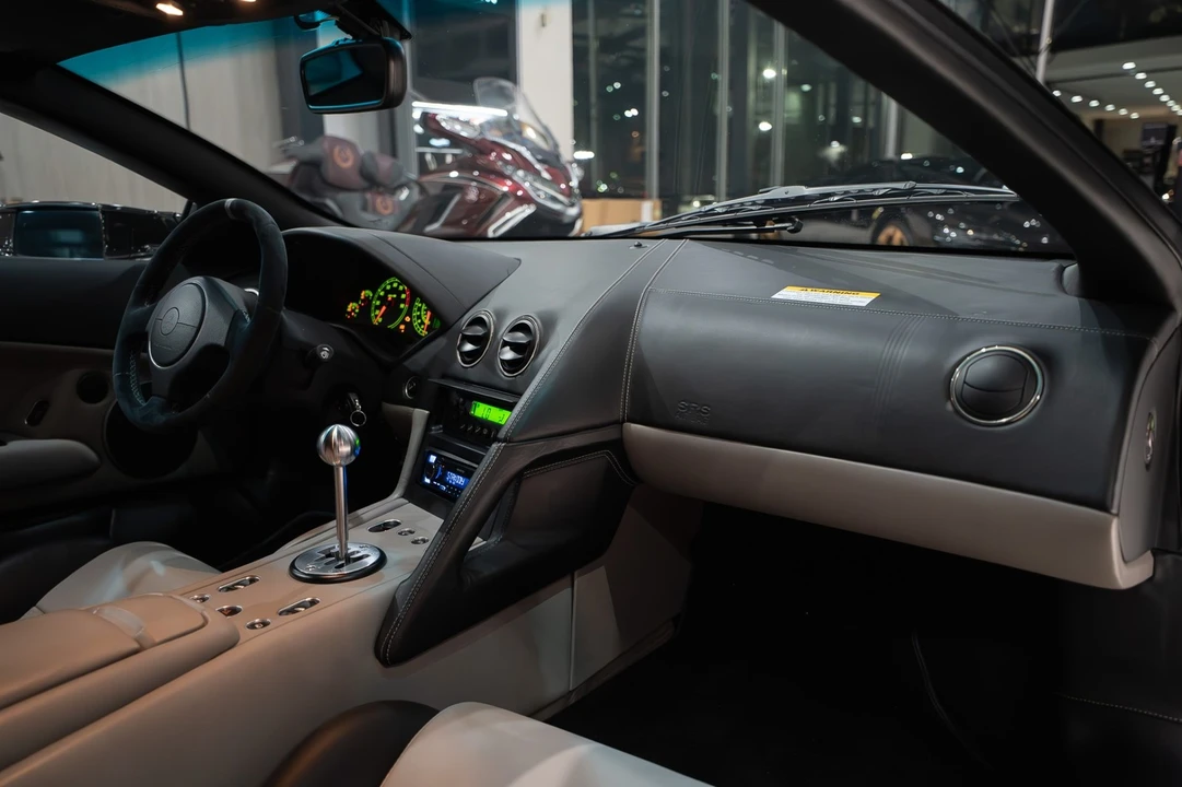 2005 Lamborghini Murcielago - Image 23 of 31