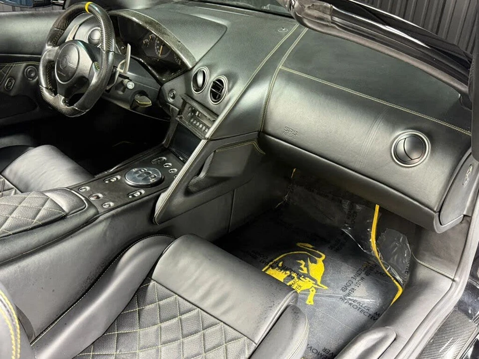 2005 Lamborghini Murcielago - Image 27 of 31