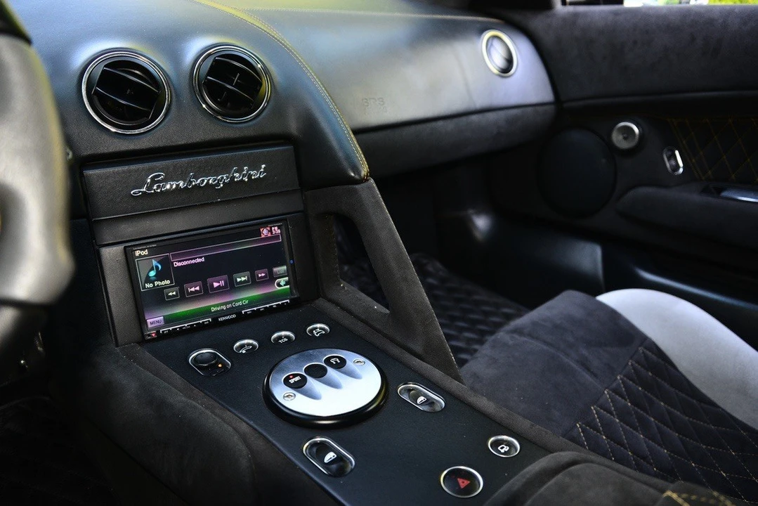2005 Lamborghini Murcielago - Image 14 of 24