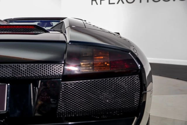 2005 Lamborghini Murcielago - Image 16 of 24